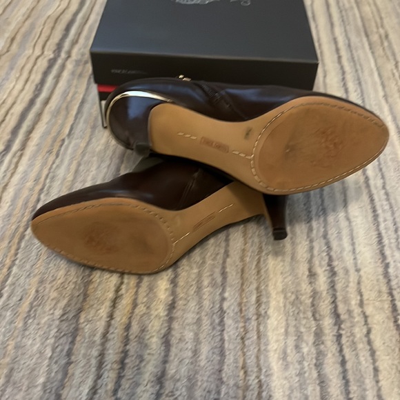 Vince Camuto Vernaya booties in walnut brown brûlée - Picture 5 of 5